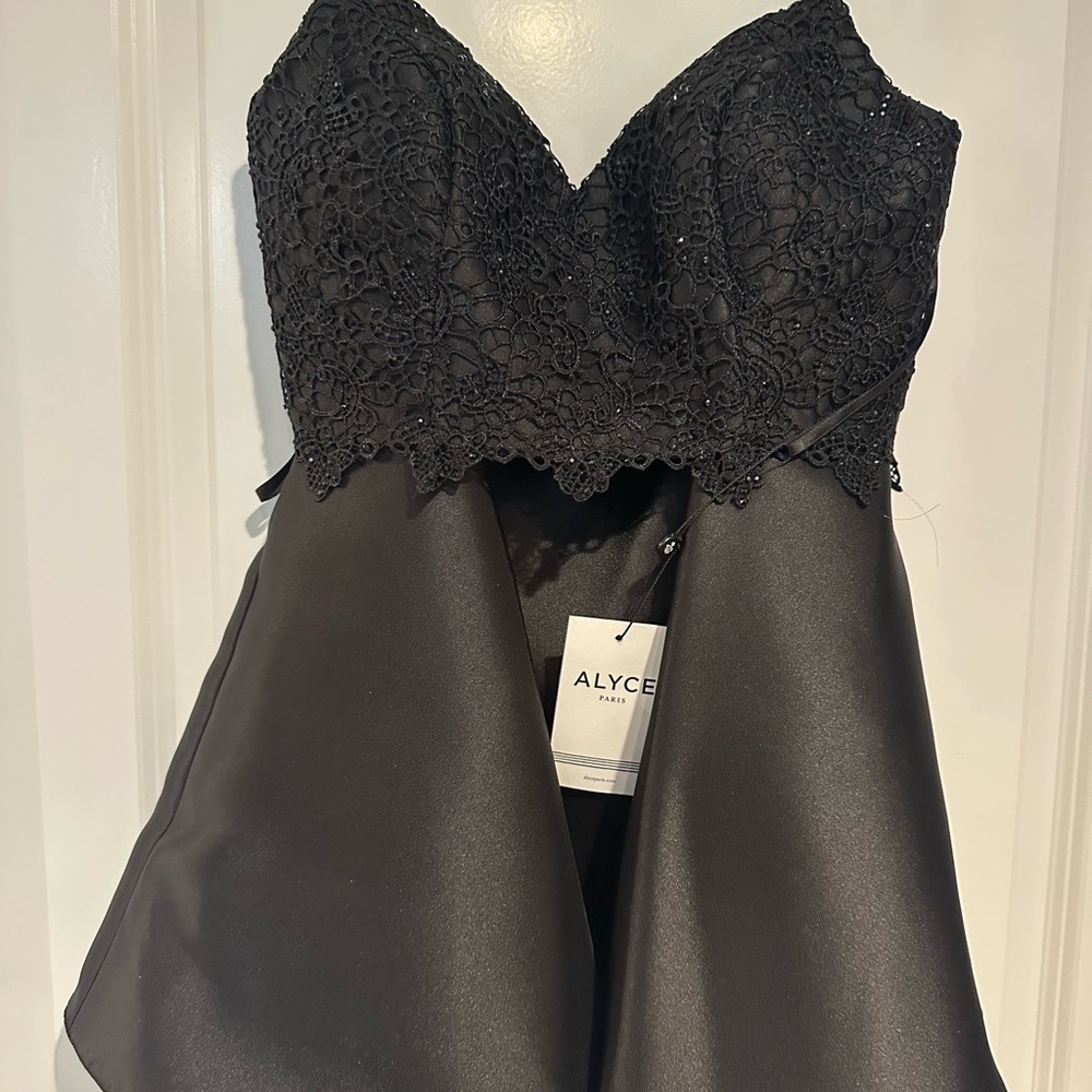 HOMECOMING - Alyce Paris Black Lace 2 piece set